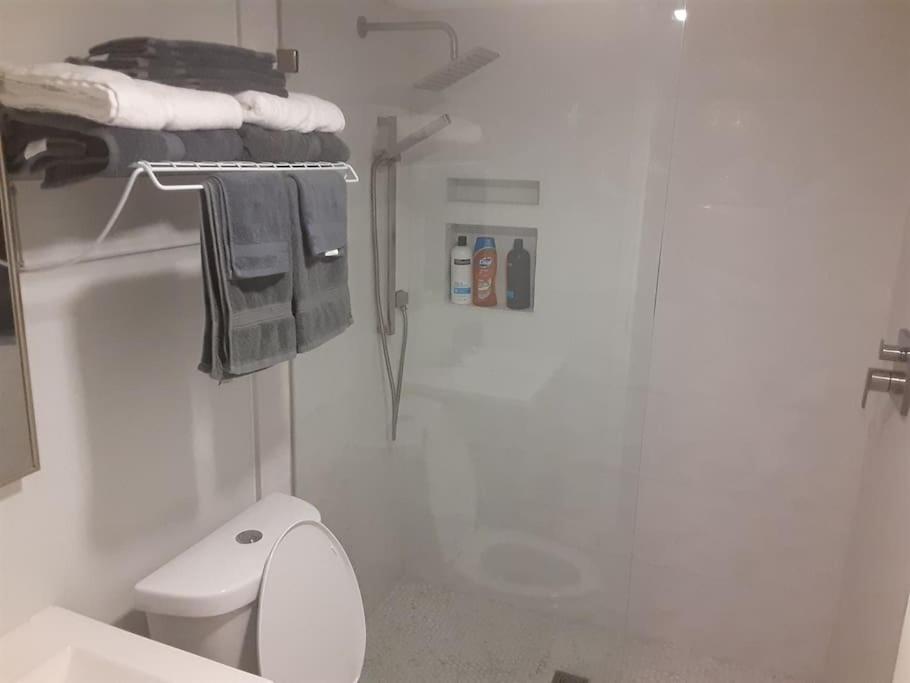 River Delight,Studio109, Beach & Pool Steps Away + Wifi Ruskin Eksteriør bilde