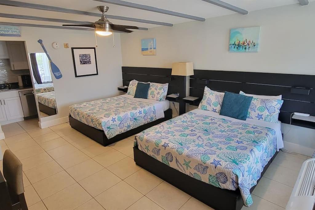 River Delight,Studio109, Beach & Pool Steps Away + Wifi Ruskin Eksteriør bilde