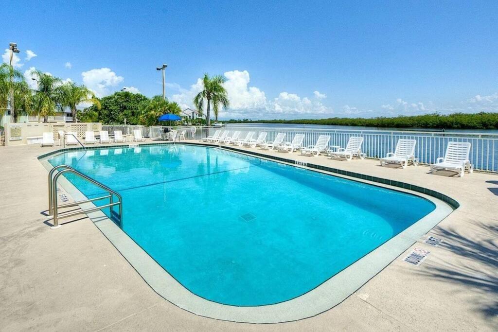 River Delight,Studio109, Beach & Pool Steps Away + Wifi Ruskin Eksteriør bilde